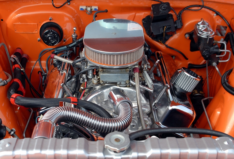 garagiste-LE BROC-min_car-engine-1738309